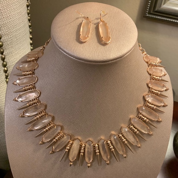 Kendra Scott Jewelry - Beautiful Kendra Scott peach illusion set!❤️